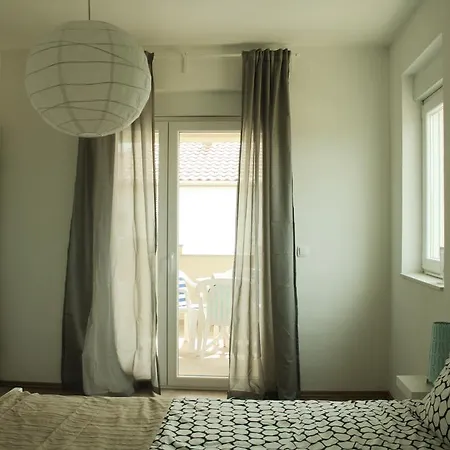 Japa Apartment Vrsi